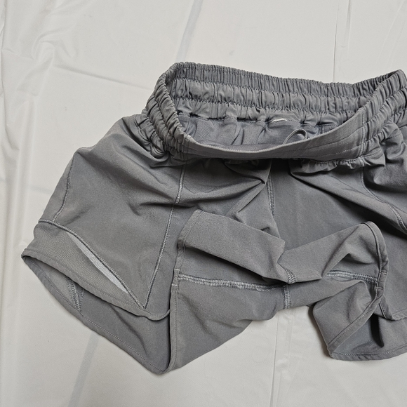 Lululemon Hotty Hot Low-Rise Lined Short 4" (Rhino Grey) - Picture 13 of 15